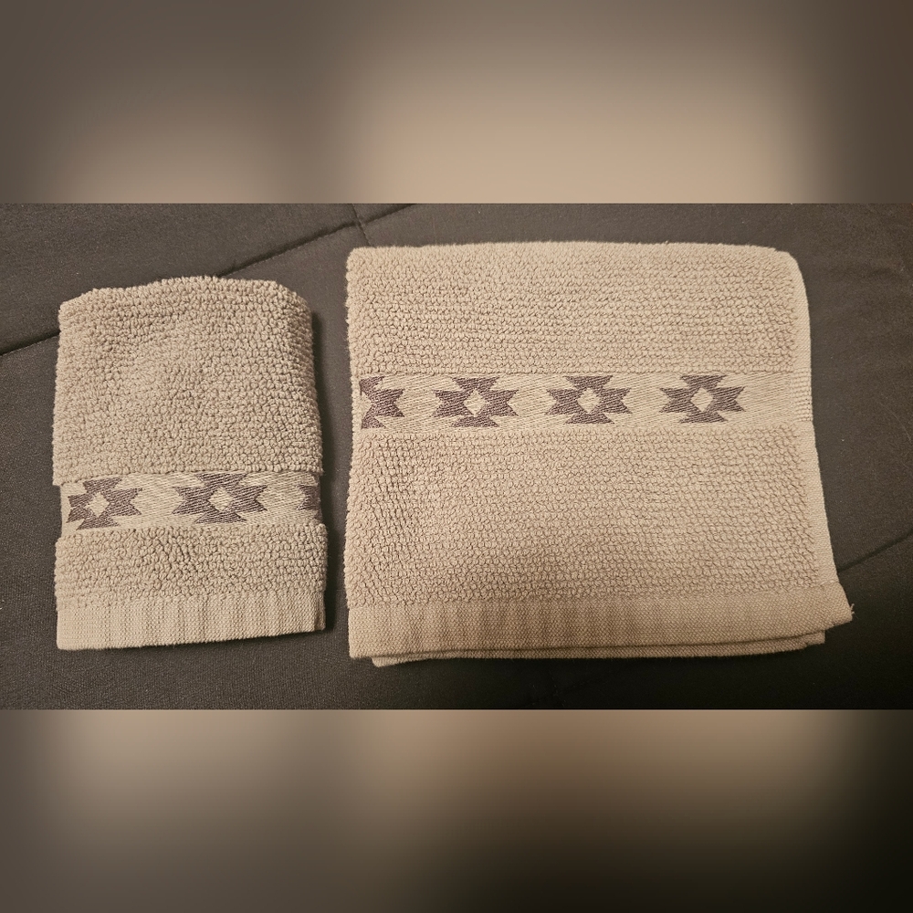 Like New Gray Towels, 100% Cotton, Made In Turkey Bath/Hand/Washcloth
